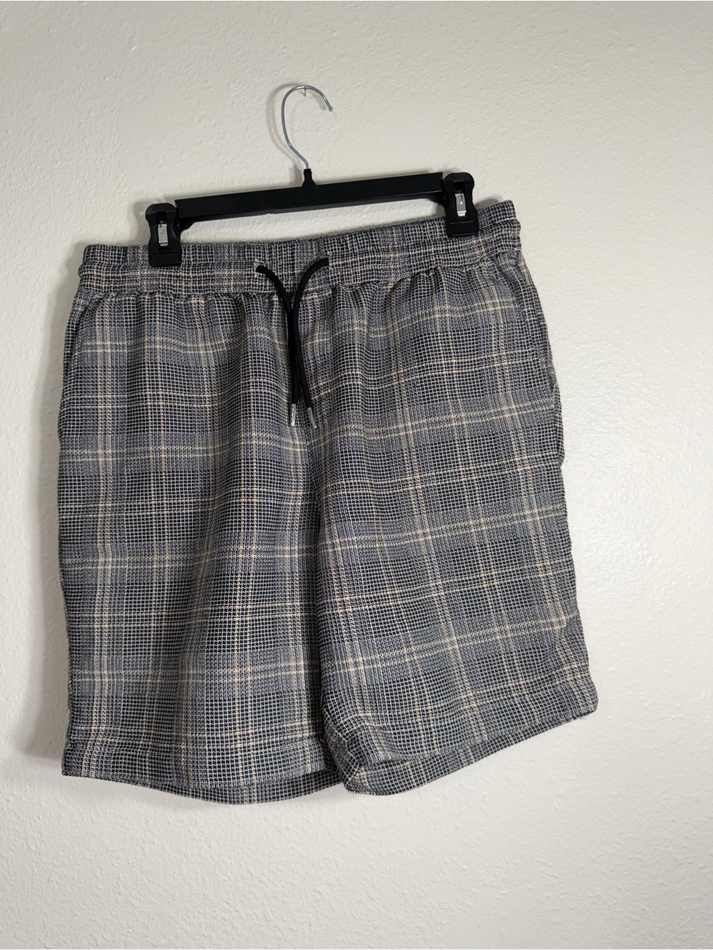 Denim&Co Beige and Gray Plaid Bermuda Relaxed Shorts